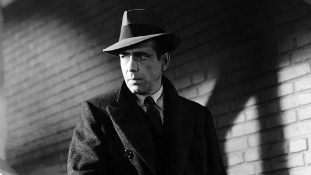 which film noir, released in 1941 and starring humphrey bogart, was based on a novel by dashiell hammett? The Maltese Falcon